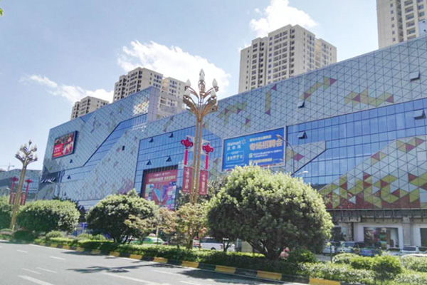 貴州萬達(dá)廣場中央空調(diào)熱水項(xiàng)目